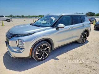 MITSUBISHI OUTLANDER SE