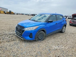 NISSAN KICKS S