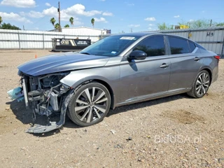 NISSAN ALTIMA SR