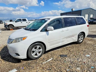 TOYOTA SIENNA LE