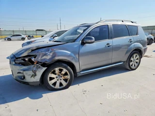 MITSUBISHI OUTLANDER SE