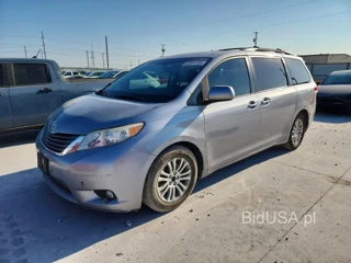 TOYOTA SIENNA XLE 8-PASSENGER