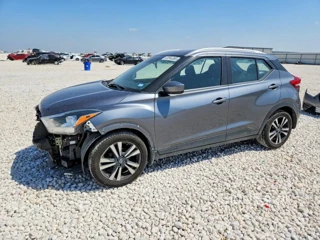 NISSAN KICKS SV
