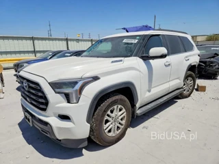 TOYOTA SEQUOIA SR5