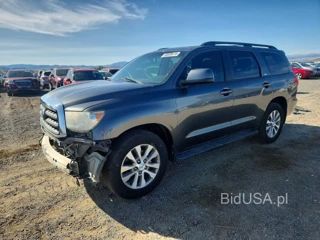 TOYOTA SEQUOIA SR5