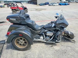 HARLEY-DAVIDSON FLHTCUTG