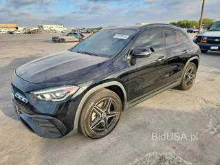 MERCEDES-BENZ GLA 250 4MATIC