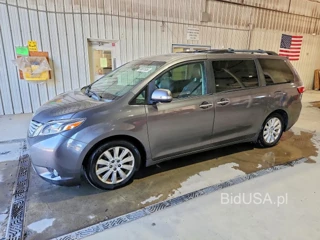 TOYOTA SIENNA LIMITED PREMIUM 7-PASSENGER