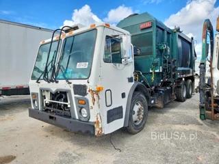 MACK LEU613