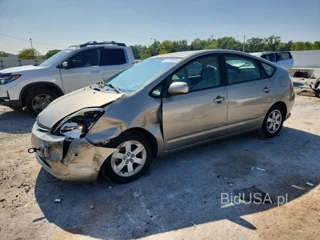 TOYOTA PRIUS BASE
