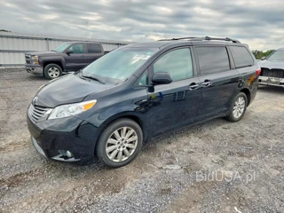 TOYOTA SIENNA XLE PREMIUM 7-PASSENGER