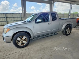 NISSAN FRONTIER SE