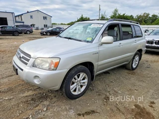 TOYOTA HIGHLANDER HYBRID