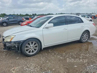 TOYOTA AVALON LIMITED
