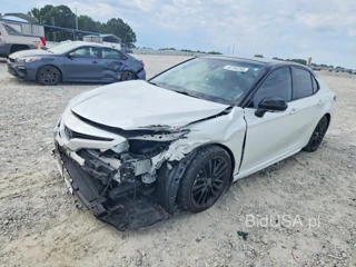 TOYOTA CAMRY XSE
