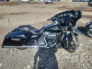 HARLEY-DAVIDSON FLHX STREET GLIDE