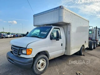 FORD ECONOLINE E450 SUPER DUTY CUTAWAY VAN