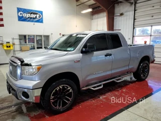 TOYOTA TUNDRA DOUBLE CAB SR5