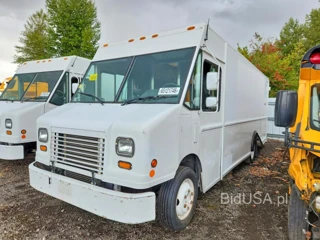 FREIGHTLINER CHASSIS M LINE WALK-IN VAN
