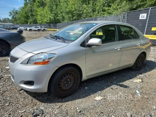 TOYOTA YARIS BASE