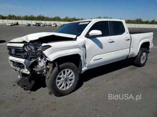 TOYOTA TACOMA SR5