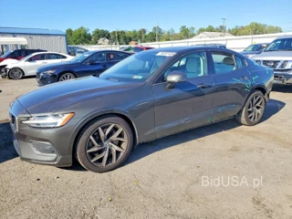 VOLVO S60 T6 MOMENTUM