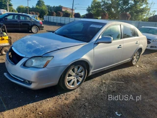 TOYOTA AVALON XLS