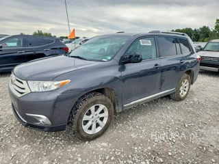 TOYOTA HIGHLANDER SE