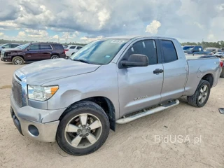 TOYOTA TUNDRA DOUBLE CAB SR5