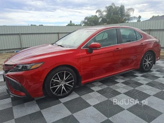 TOYOTA CAMRY SE