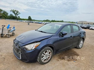 TOYOTA YARIS IA BASE