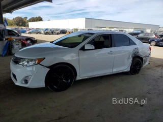 TOYOTA CAMRY HYBRID XLE