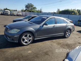 MERCEDES-BENZ S 550