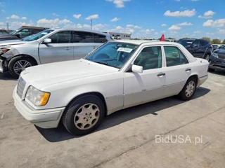 MERCEDES-BENZ E 300D
