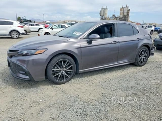 TOYOTA CAMRY SE