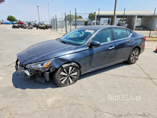 NISSAN ALTIMA SV