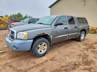 DODGE DAKOTA QUAD SLT
