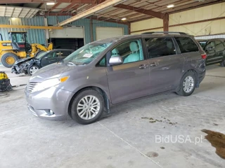 TOYOTA SIENNA XLE 8-PASSENGER
