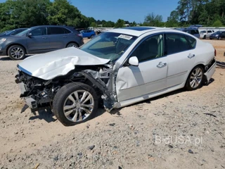 INFINITI M35 BASE