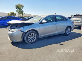 TOYOTA CAMRY HYBRID LE