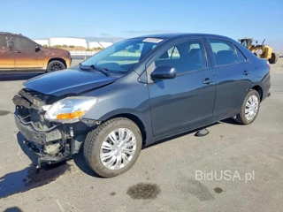 TOYOTA YARIS BASE