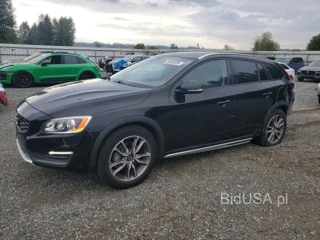 VOLVO V60 CROSS COUNTRY PREMIER