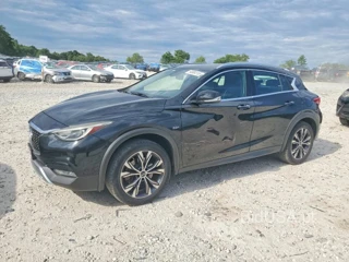 INFINITI QX30 PREMIUM