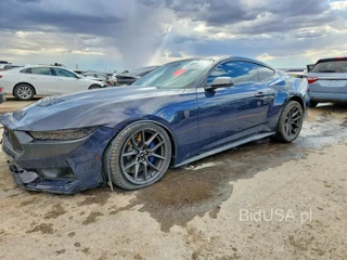 FORD MUSTANG DARK HORSE
