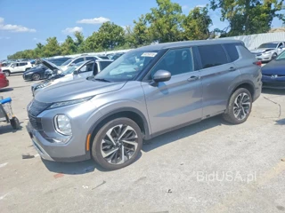 MITSUBISHI OUTLANDER SE