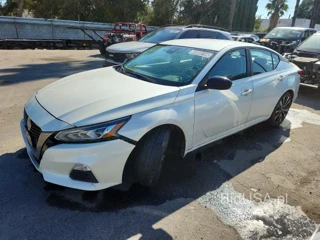 NISSAN ALTIMA SR
