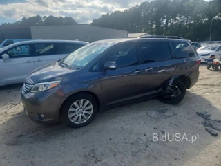 TOYOTA SIENNA LIMITED 7-PASSENGER