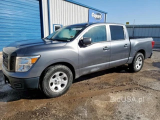 NISSAN TITAN S