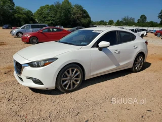 MAZDA 3 TOURING