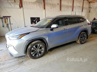 TOYOTA HIGHLANDER XLE